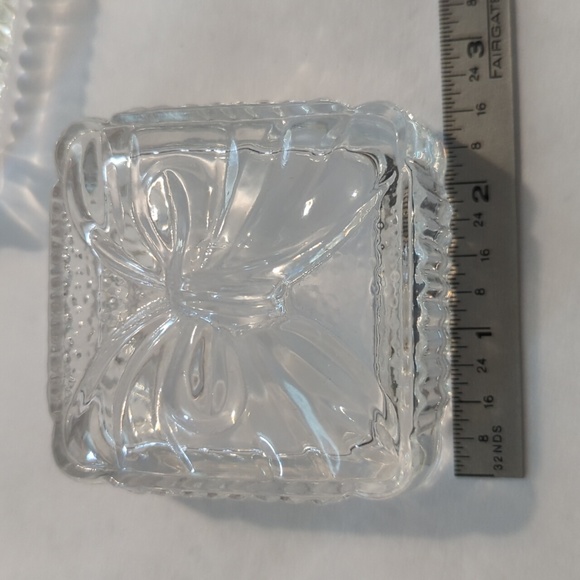 Butterfly Trinket Box Bow Glass Present 24% Lead Crystal Yugoslavia Crystal - Picture 5 of 5